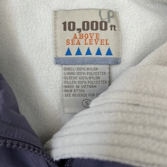 Cabela's Purple Rain Jacket - Picture 3 of 8